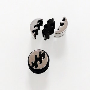 Surgical steel UNIQUE ear plug -Blakc and silver - 3 part with O-ring Gauge earrings. Custom ear Gauges -  Personalized ear plugs Tunnels
