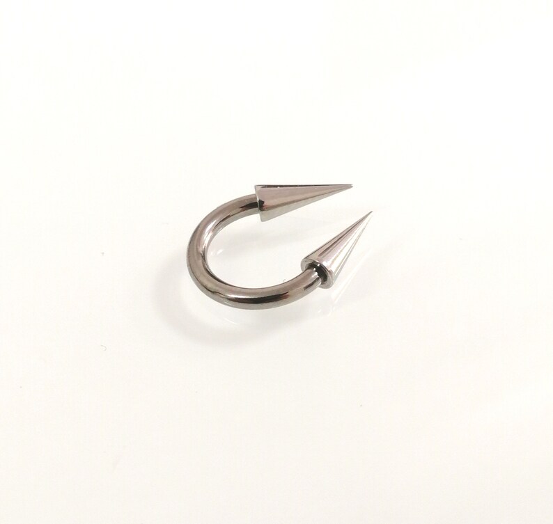 Free shipping Septum Gift men women 1.6mm Very Long spikes Circular barbell Extreme Horseshoe Titanium Hypoallergenic barbell 14g