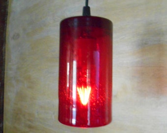 Lumière de plafond de pendentif en verre, avec une ombre de verre rouge