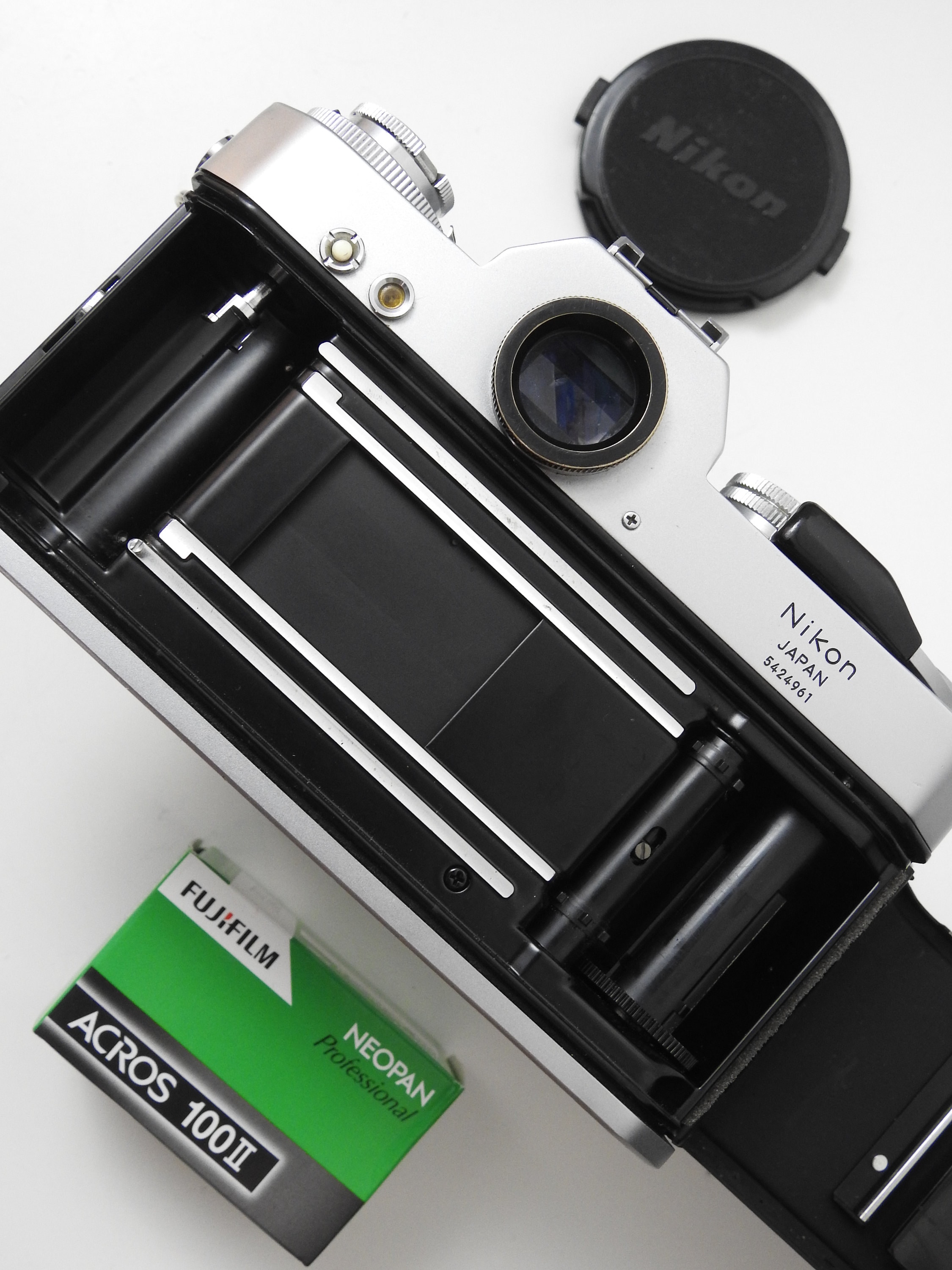 Nikon Nikomat EL: Vintage 35mm Film Camera with Nikkor 50mm Lens