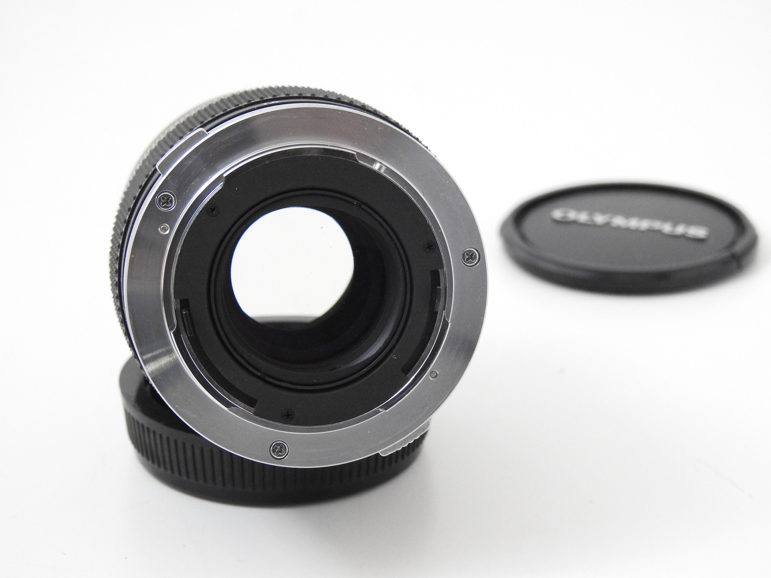 Olympus OM 135mm F/3.5 E. Zuiko Portrait Lens With Case - Etsy