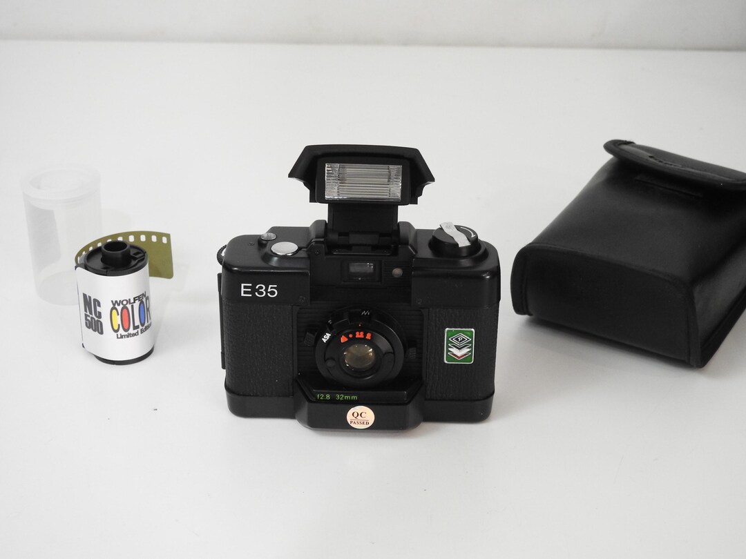 PAIMAX E35 Compact 35mm Film Camera: 32mm Lens + Color Film - Etsy