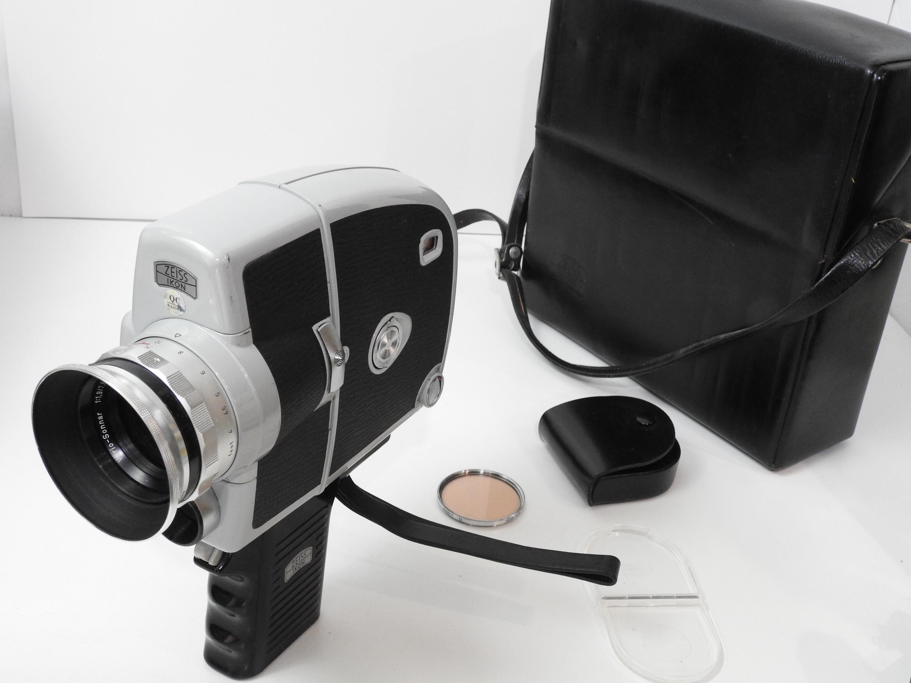 Zeiss Ikon Moviflex Super 8mm Movie Camera: Carl Zeiss Vario