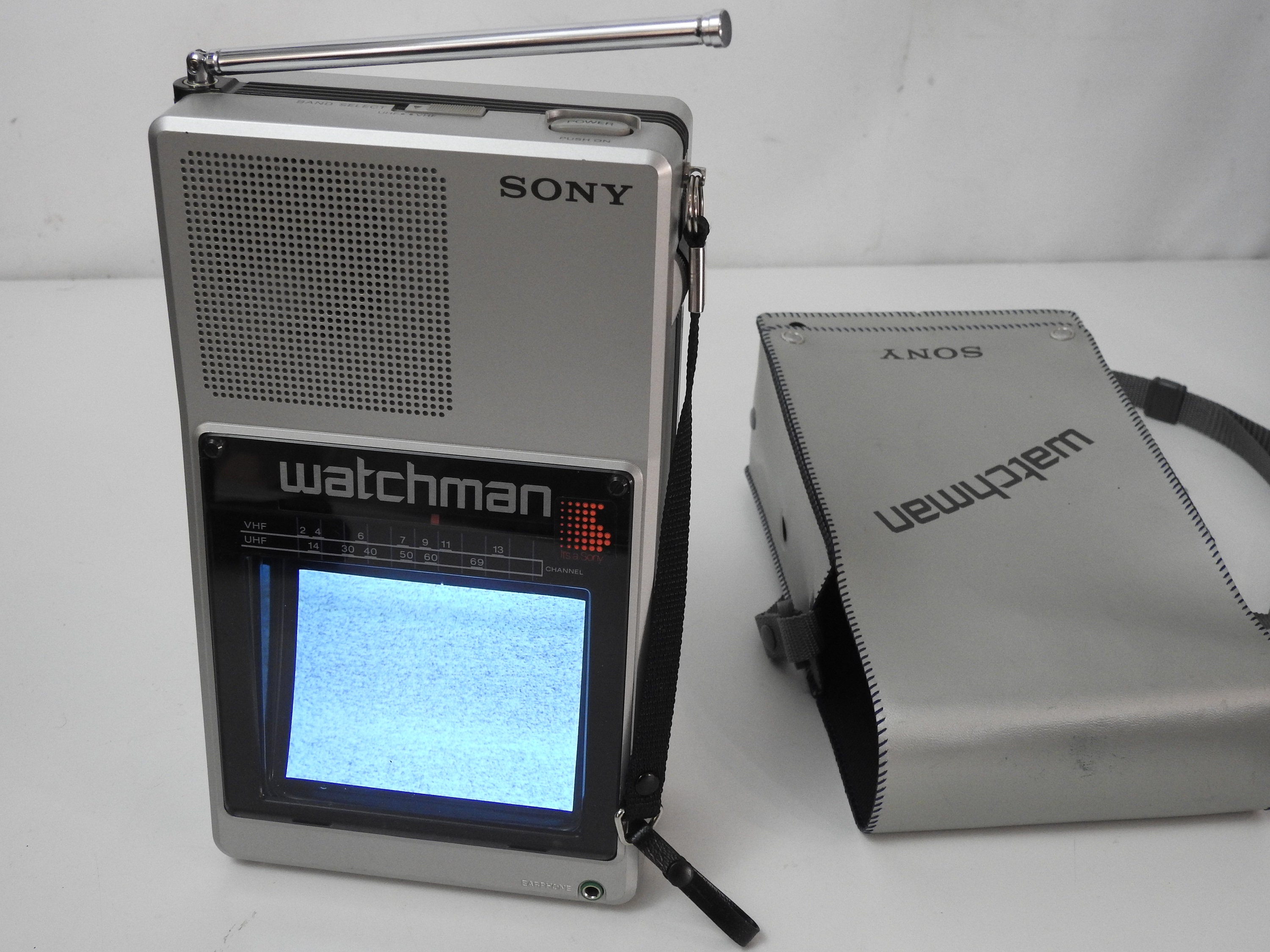 SONY FD-40A Watchman Flat Black & White TV Vintage SONY FD-40A Watchman Flat Black & White TV Vintage