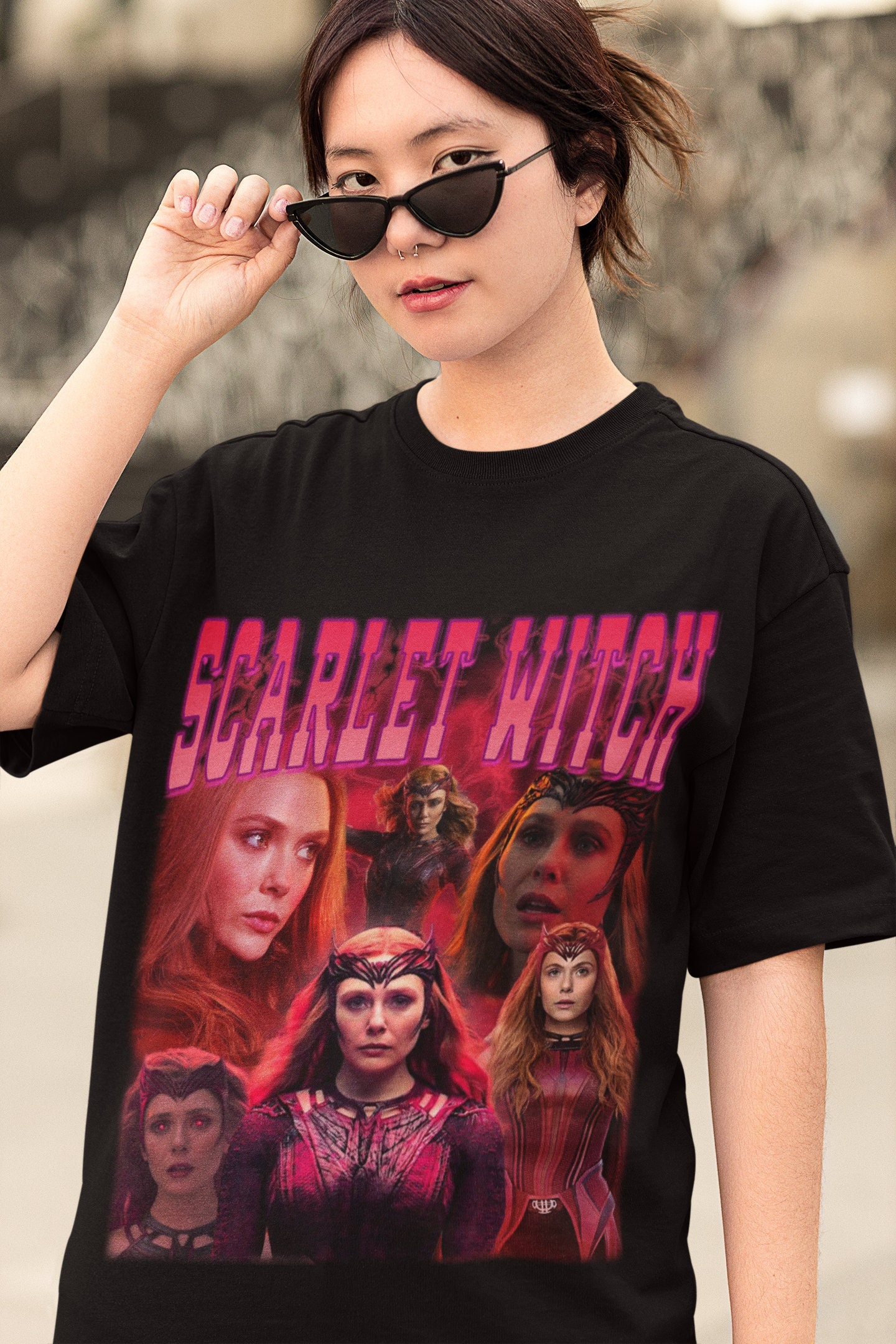 Discover Scarlet Witch Retro Shirt