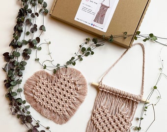 D.I.Y. Macrame Wall Hanging / Kit de montaña rusa