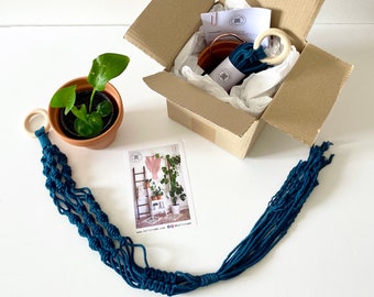 D.I.Y. Macrame Plant Hanger Kit - Mini with pot