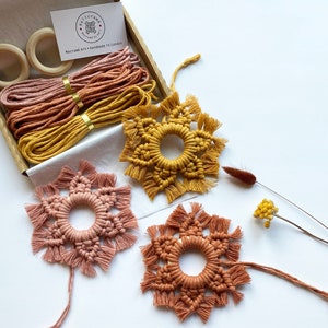 D.I.Y. Macrame Stars - Large
