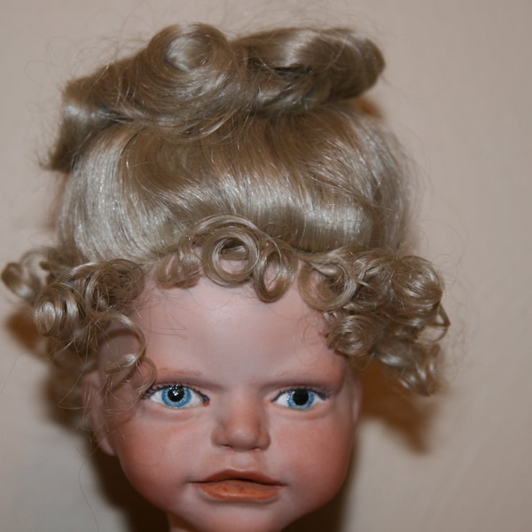 Tallina's Doll Wig / Size 10" / Style IM24E * Light Blond * "Antoinette" / NOS