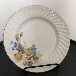 Crown Ducal Florentine Sweet Pea Salad Dish