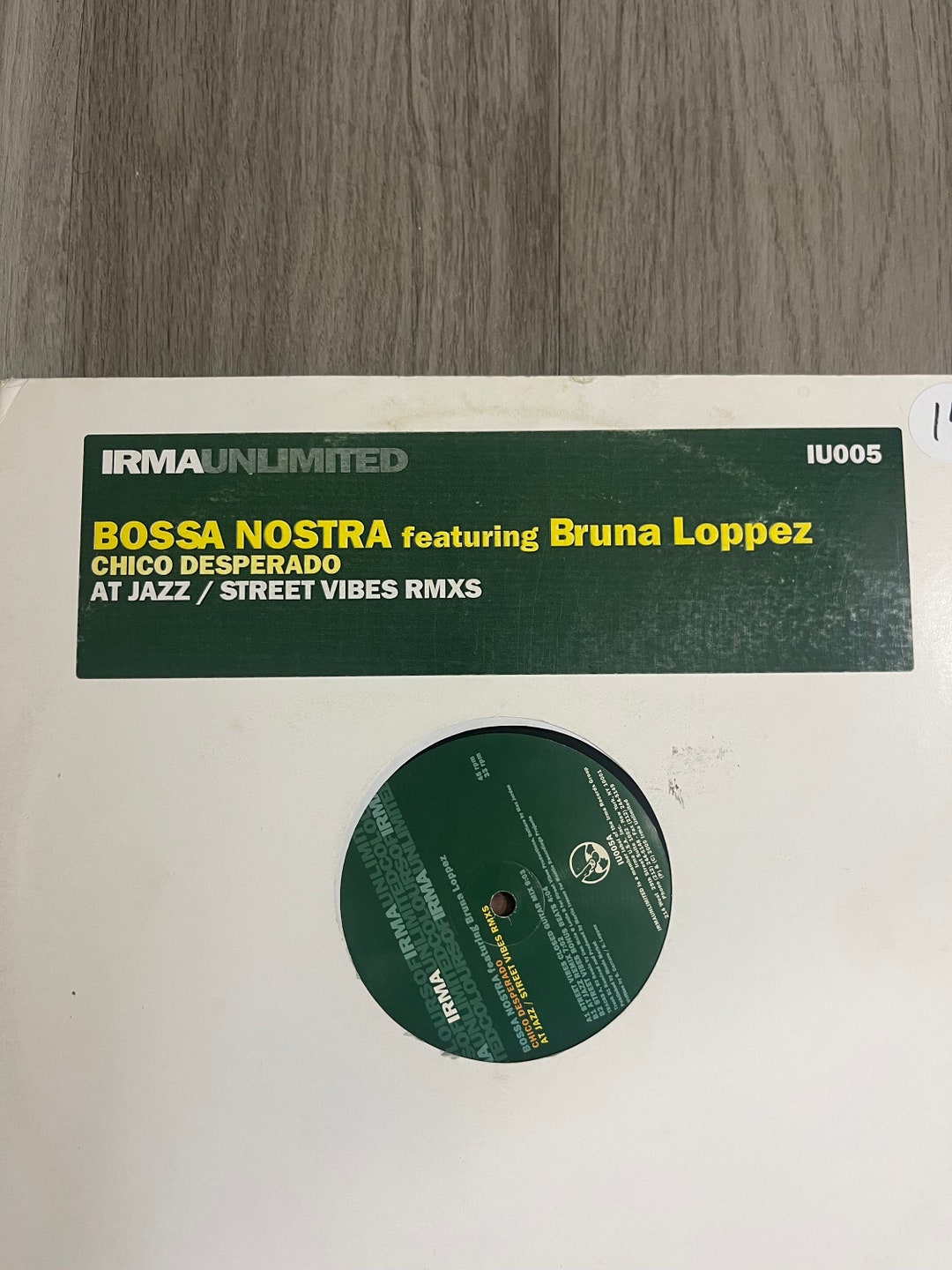BOSSA NOSTRA featuring Bruna Loppez CD 【公式通販】