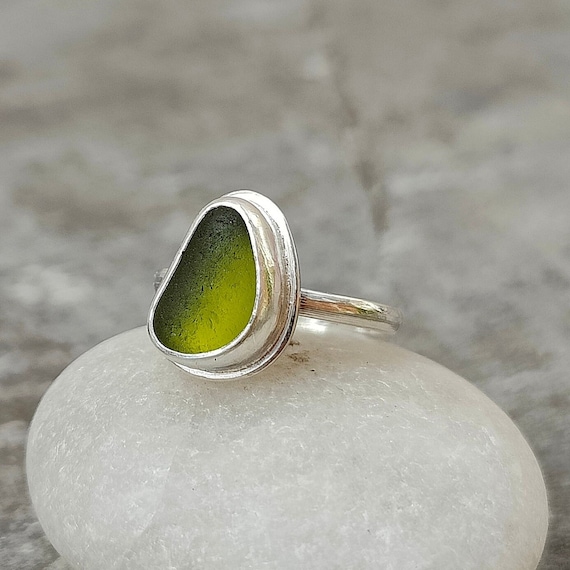 Olive Green Seaham Sea Glass teardrop Ring Size UK O (US 7)
