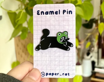 Pin de esmalte de rana y gato / Pin de rana y gato / Lindos pines de esmalte / Pin de primavera y verano