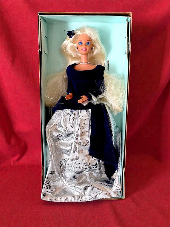 barbie doll winter dress Vintage Velvet Special Edition Blue Silver Gown New in Box - Nostalgia Retro Doll - MX1003 Size:Also have 38L 48S 50S 62R 64R 62L 64L Let your little girl bengalcotton 👗 Bulma - Pretty