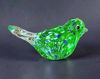 Figura de pájaro de cristal artístico estilo Murano verde vintage con cola transparente moteada en azul y blanco - 10273