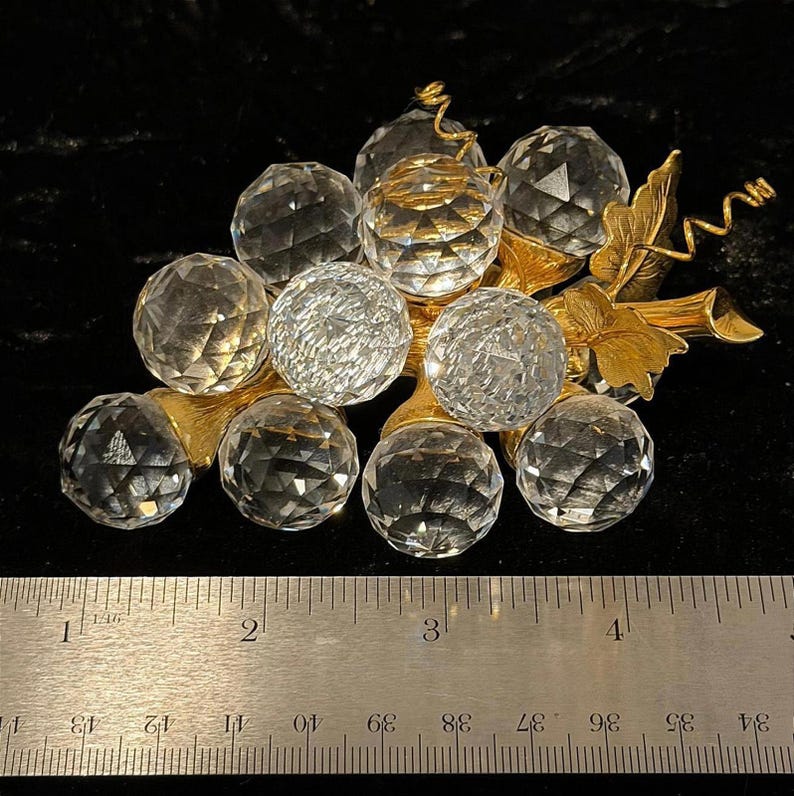 Swarovski Crystal Grapes Gold Tone - Medium Figurine, 4.5 Inches - 30% Lead Crystal - Made In Austria - In Original Box - 10108 image 5