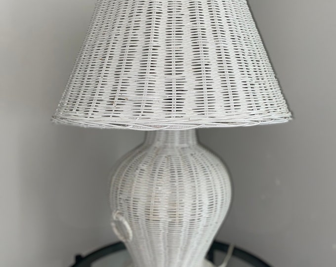 Large Vintage White Wicker Lamp With Shade Shabby Chic 80s Vintage Home ...