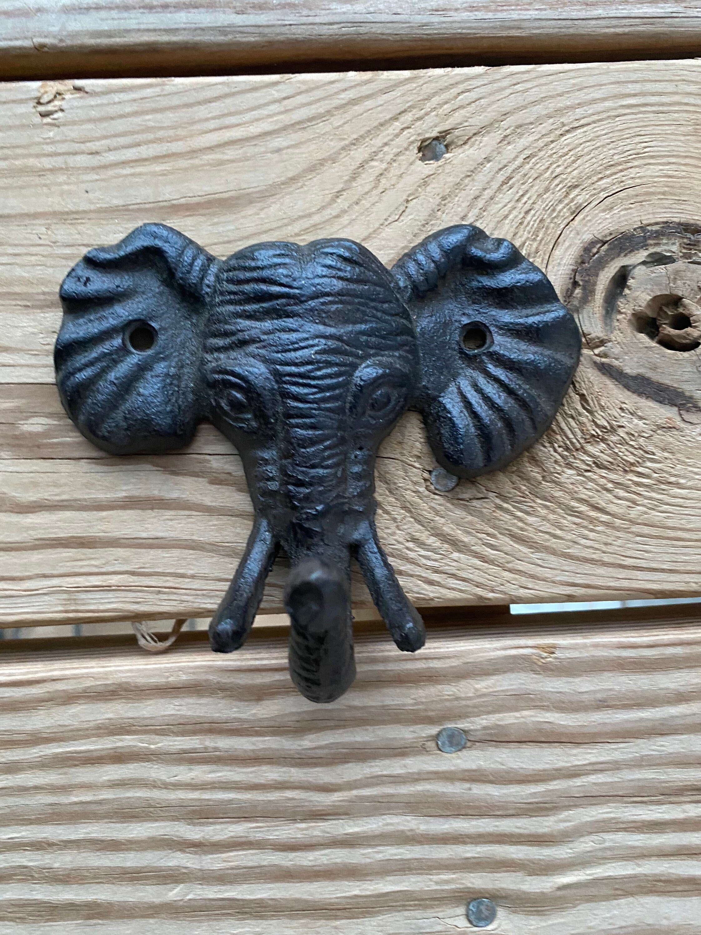 HOOK CAST IRON ELEPHANT 