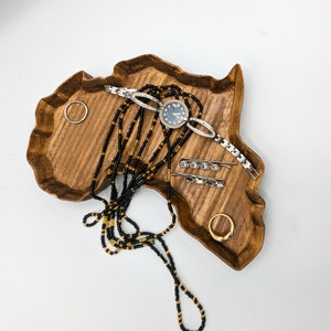 Rustic Africa Accessory Bowl, trinket holder, decorative Africa bowl, Africa table centerpiece, Africa Jewelry holder, watch holder, chain