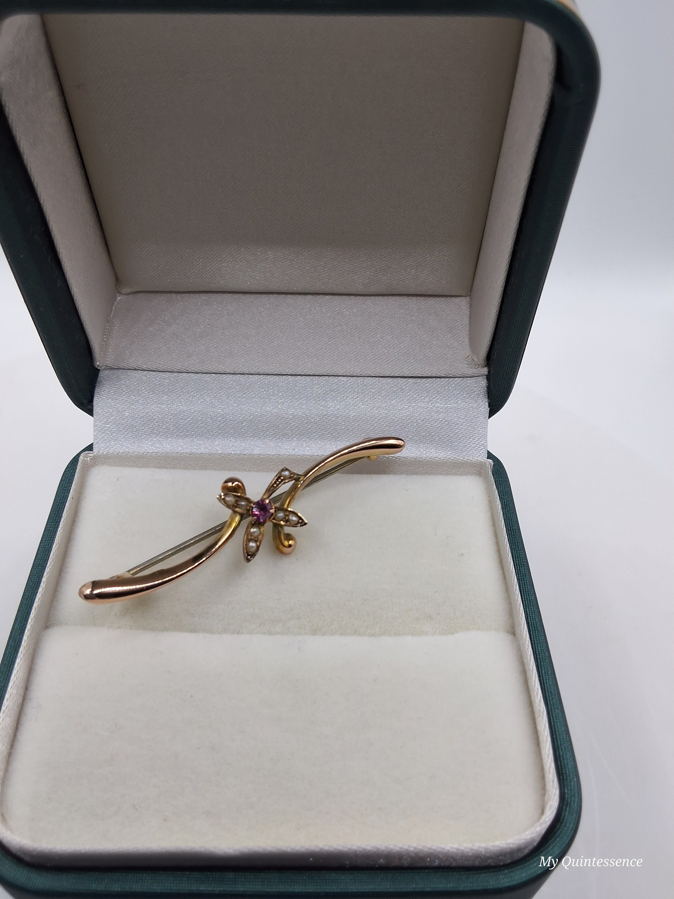 アンティーク9カラットゴールドブローチ：ビクトリア朝のアメジストと