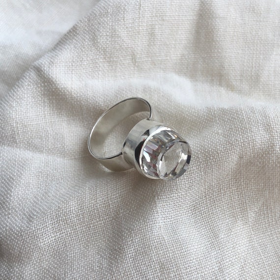 Crystal vintage silver ring