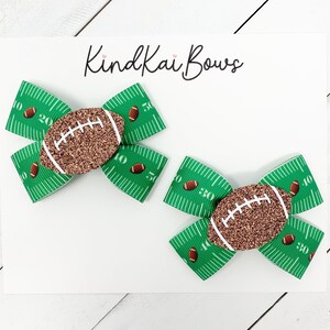 Football Pigtail Bows,football hair bows, game day hair bows, football yards bow, football attire, green football bows