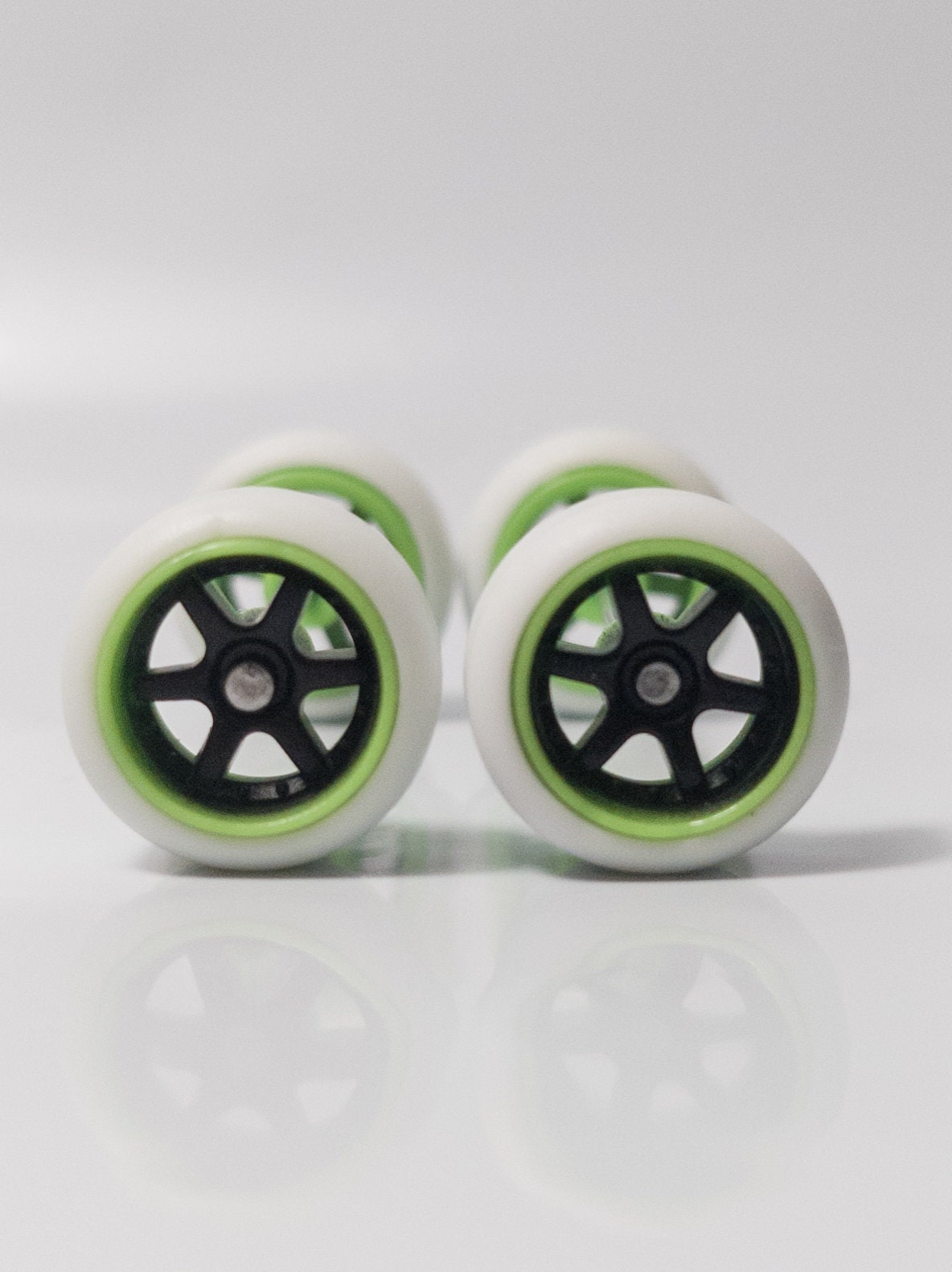 Hot Wheels 6 Speichen + 4 Speichen Custom Gummireifen JDM 10MM 32 Sets