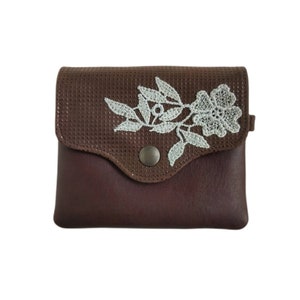 Bellows leather purse