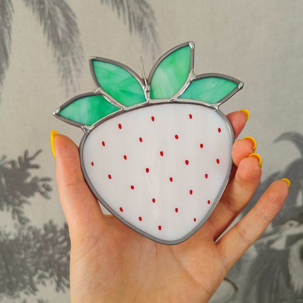 White Strawberry (pineberry) stained glass suncatcher gift | Red fruit| Food lover gift | Kitchen decoration | summer gift