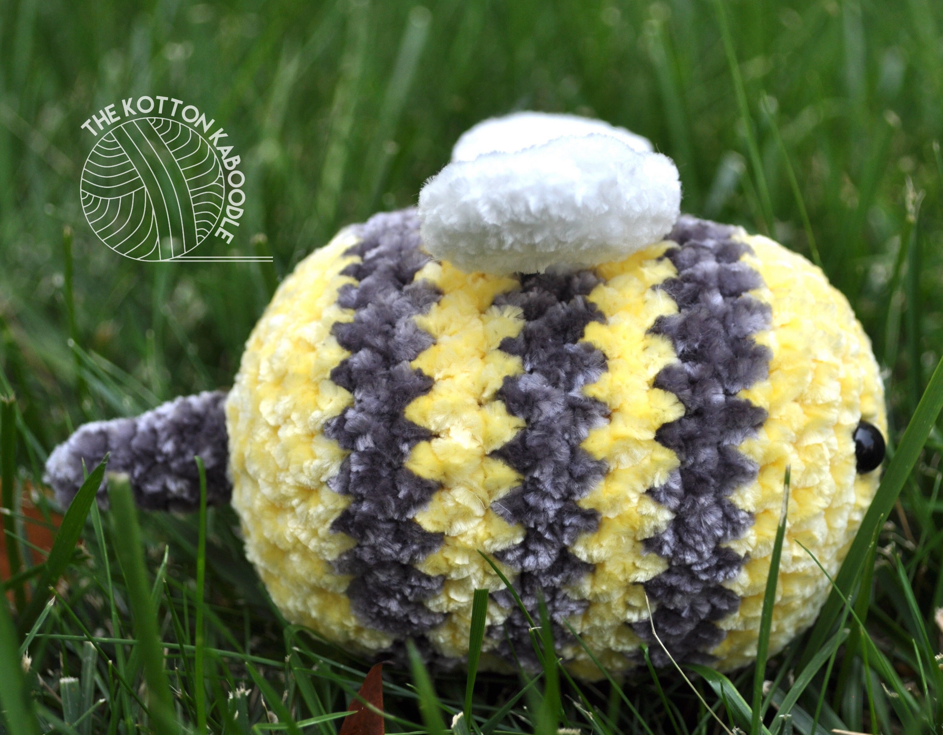 PATTERN DIGITAL DOWNLOAD Bree the Velvet Bumblebee Crochet | Etsy Australia