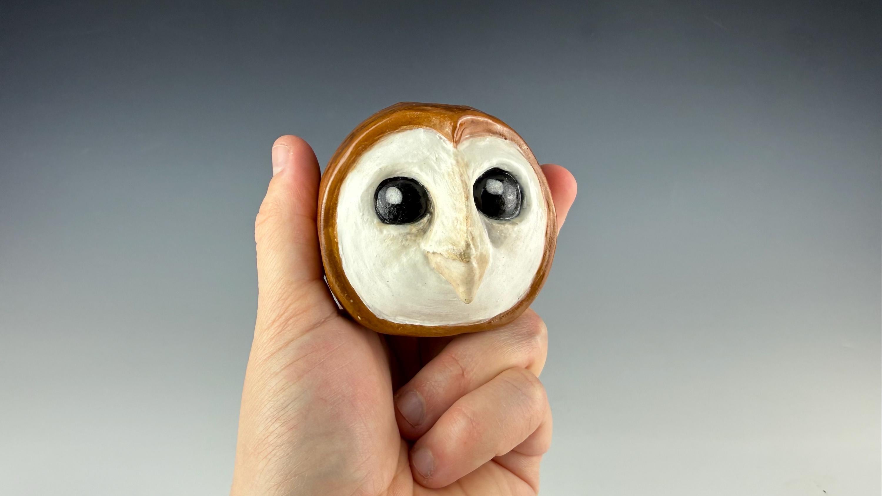 Barn Owl Pipe - Handmade Cermaic Pipe