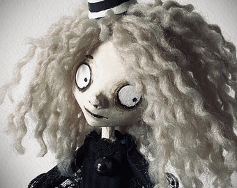 Sculpture de poupée d'art - GothiqueArt déco