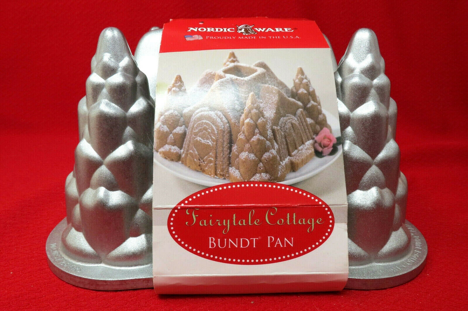 Nordic Ware CASTLE Bundt Cake Pan 10 Cup Metal Great Detail Non-Stick  Medieval