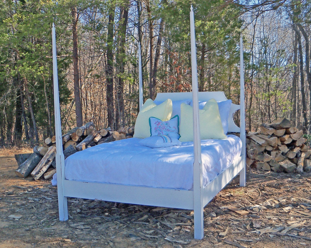 Buy Kelsey Pencil Post Bed: American Farmhouse Queen Bed Frame Online in  India