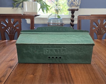 Duża, antyczna, zielona, pozioma skrzynka pocztowa w stylu rzemieślniczym, montowana na równi z powierzchnią, do domu / Skrzynka na listy w stylu Arts and Crafts, z młotkowanym wykończeniem, do bungalowu