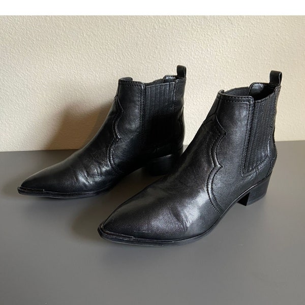 Marc Fisher ltd black leather cowboy ankle boot. southwest style pull on booties size 6.5
