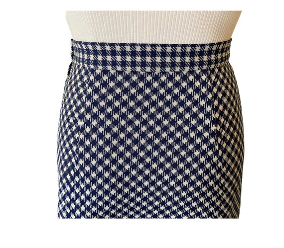Vintage 1970s handmade blue and white Houndstooth… - image 4