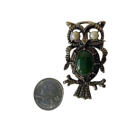 Vintage 1970s Owl Brooch Pin. Faux pearl eyes, fa… - image 3
