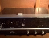 Vintage Zenith Circle of Sound AM FM Radio with Clock and Alarm