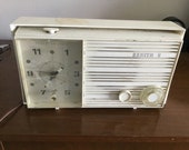 Vintage Zenith Am Tube Radio in Excellent Working Condition