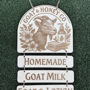 Custom Hanging Market Sign: Laser Engraved Business Logo Display imagem 2
