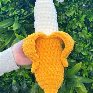 Going Bananas Crochet Plush Fruit Pillow Toy bild 2