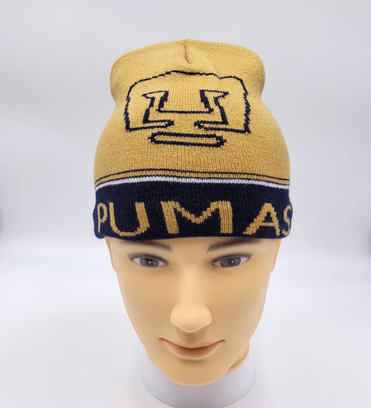 unam hat
