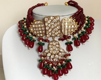 Maroon & Green Sabyasachi Designed Tyaani Kundan Bridal set. Kundan Bridal Set, Sabyasachi jewelry, Indian jewelry, bridal Kundan choker set