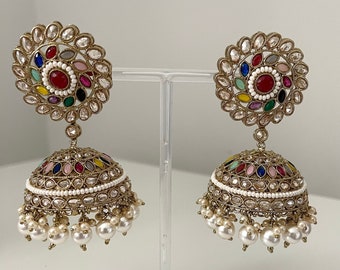 Srebrne lub wielokolorowe, duże kolczyki z indyjskimi kamieniami polki /jhumka/jhumkis. Wyraziste kolczyki/biżuteria indyjska/kolczyki Bollywood