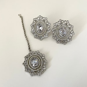 Indian/ Asian silver round stud earrings with tikka( headpiece).  Silver Indian earrings, silver stud earrings, Indian jewelry, silver studs
