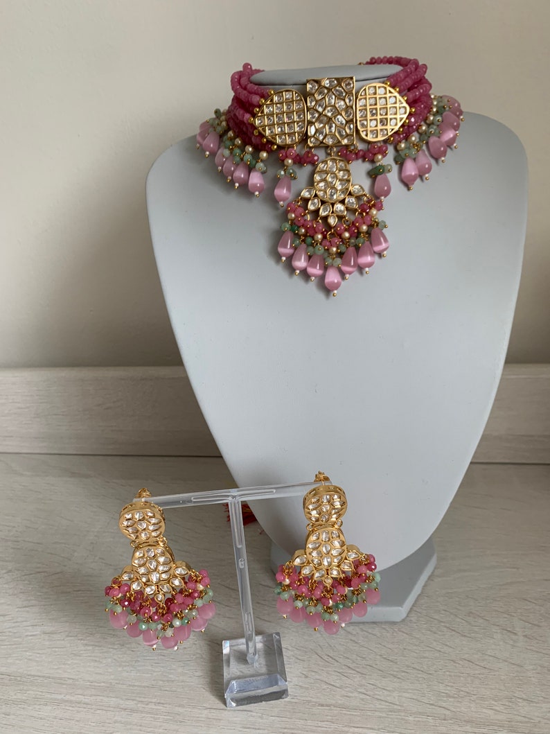 Sabyasach Tyaani Kundan Bridal set in purple and mint. Kundan Bridal Set, Sabyasachi jewelry, Indian jewelry, bridal set. Tyaani Kundan set image 5