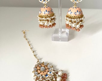Asian/Indian hand painted meenakari Kundan jhumka earrings and tikka in yellow/ green/ pink/ peach and blue. Indian jewelry, Asian jewellery