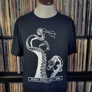 Muestra BARATA! - Gafas, tentáculos, billetera y reloj / HandmadeTee / El trabajo apesta / HandmadeTee / Dientes castañeteando - Unisex XL - Negro