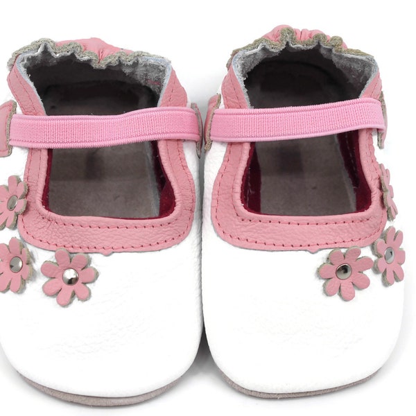 Soft Sole Baby and Toddler White Leather Mary Jane Crib Shoe with 3 Flowers -Girls-